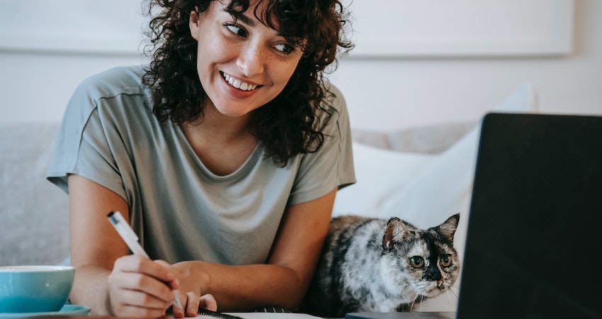 Kepribadian Wanita Pecinta Kucing