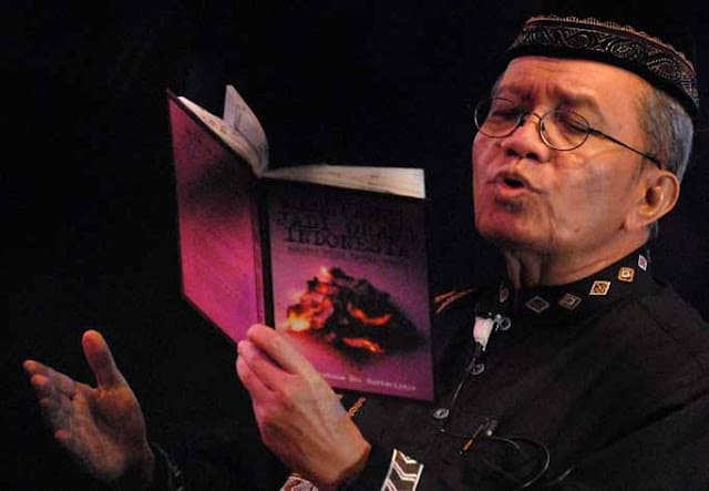 puisi taufik ismail