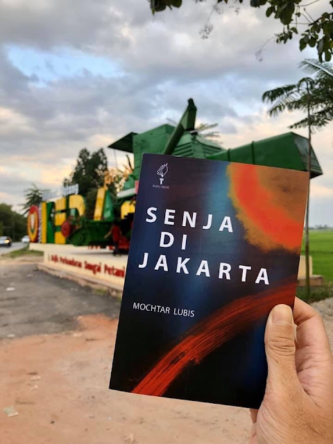 senja di jakarta