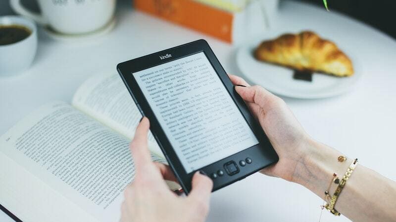 aplikasi menulis novel dibayar