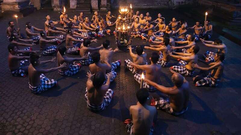 tari kelompok