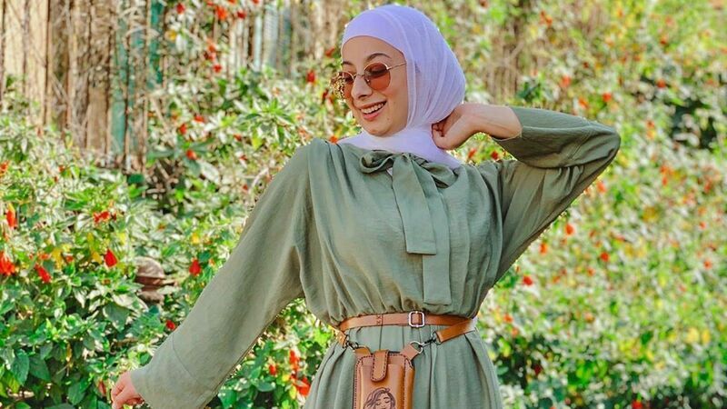 Warna Jilbab yang Cocok dengan Baju Sage Green
