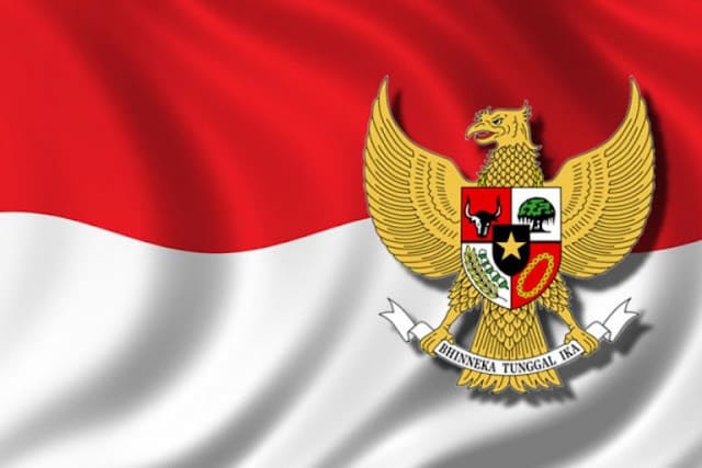 Perwujudan Pancasila di bidang ekonomi dikembangkan melalui landasan operasional sistem ekonomi