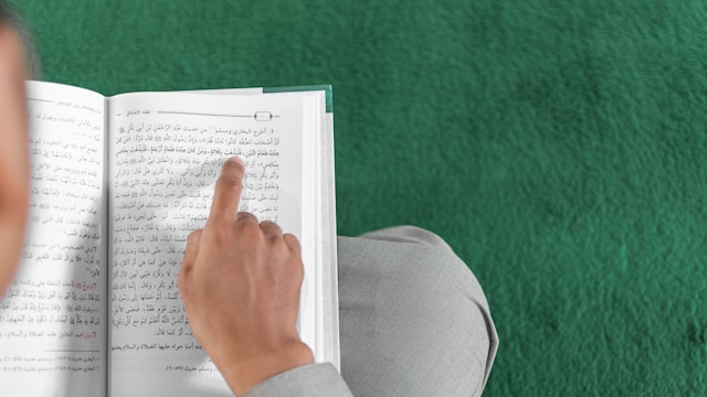 agama dapat menjadi sumber akhlak bagi individu