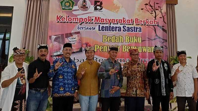 Bedah Buku 'Hebat Bersama Umat'