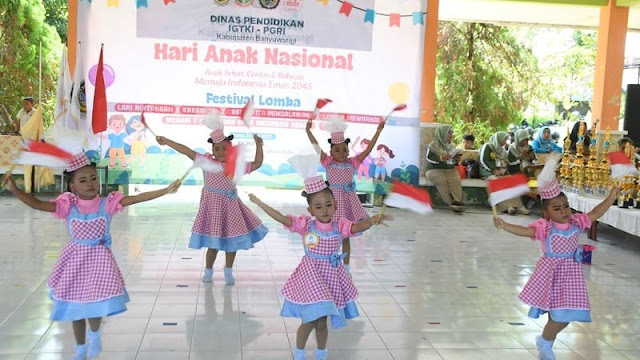 Kelompok Tari TK Kemala Bhayangkari