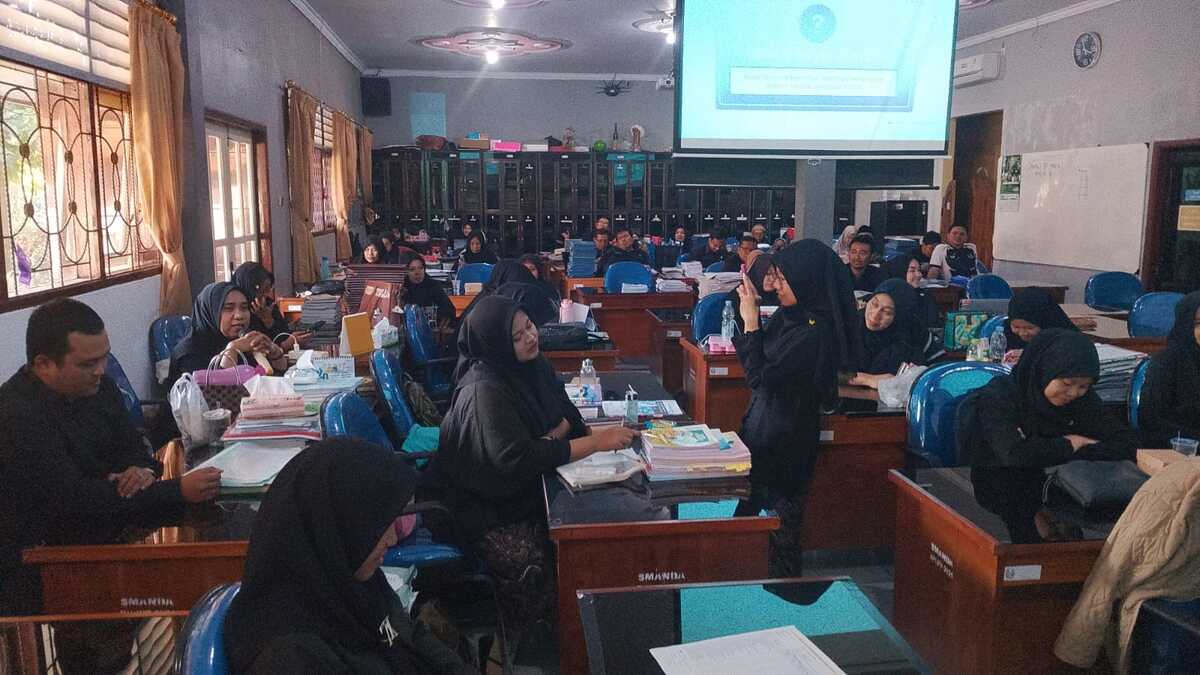 Peserta Pelatihan Jurnalistik SMA Darussholah Singojuruh