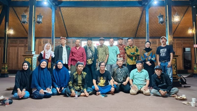 forum diskusi sastra