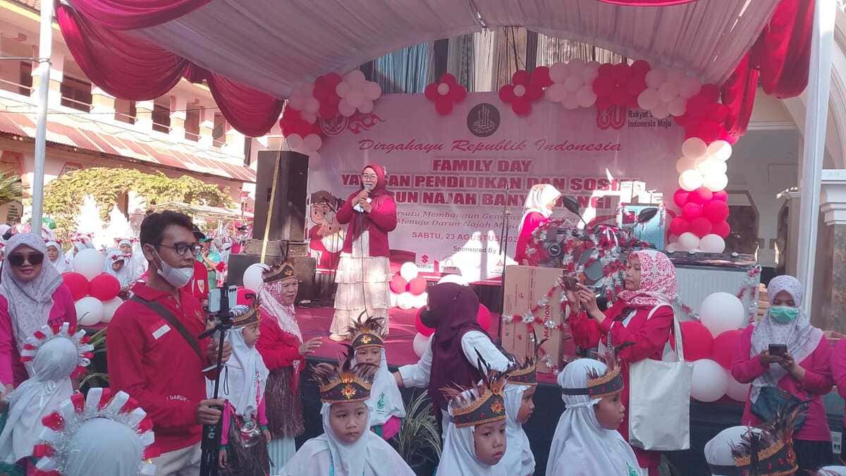 Tasyakuran Kemedekaan di Darunnajah Banyuwangi