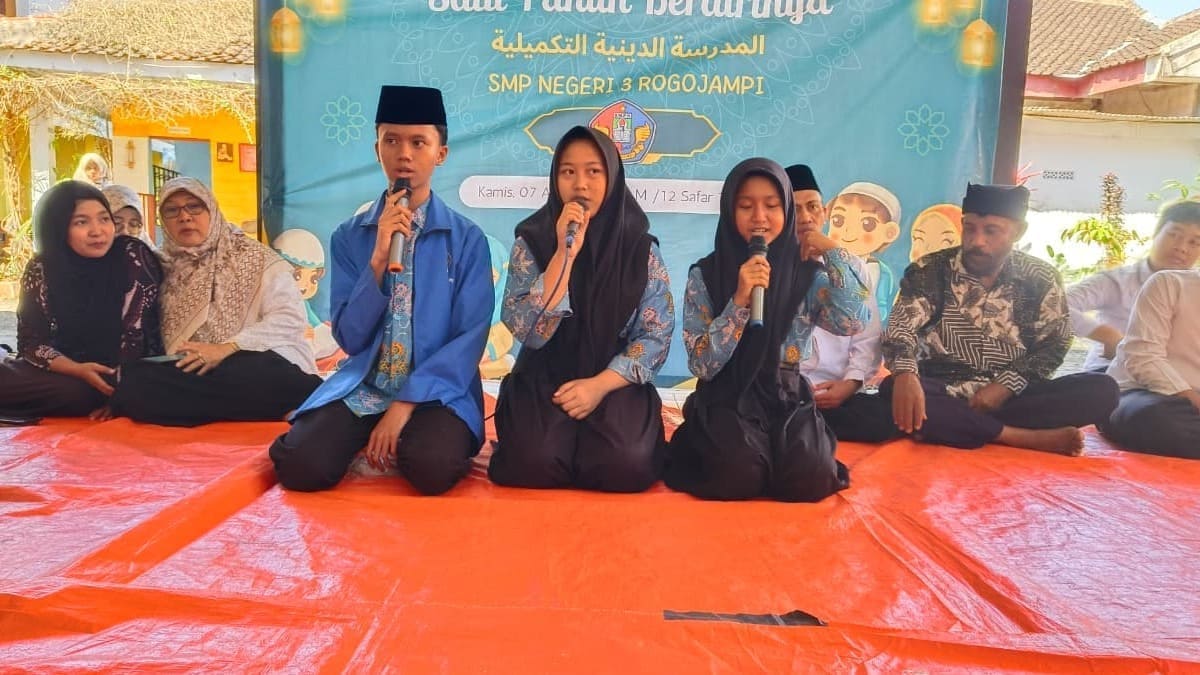 Tasyakuran Setahun Madrasah Diniyah Takmiliyah SMPN 3 Rogojampi
