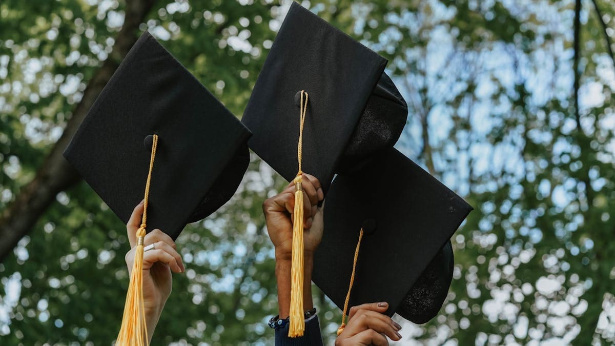 does wells fargo offer scholarships