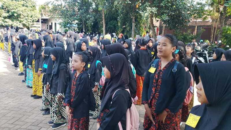 Festival Bahasa Ibu dan Literasi Using Srono 2025