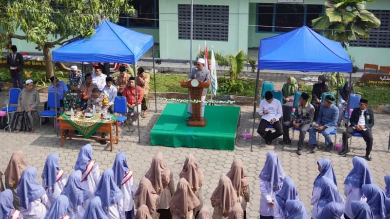 MA Plus Keterampilan Nurul Qarnain Luncurkan Mobil Literasi dan Gelar LKBB