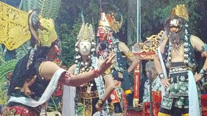 Tari Topeng Songgon