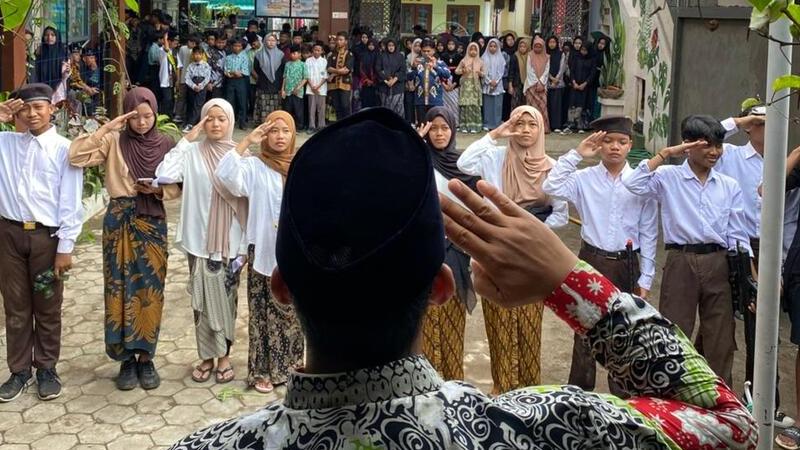 Teater Puisi MTs Maulana Ishaq