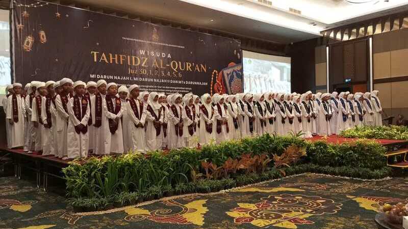 Darun Najah Banyuwangi Wisuda 234 Penghafal Al-Qur’an