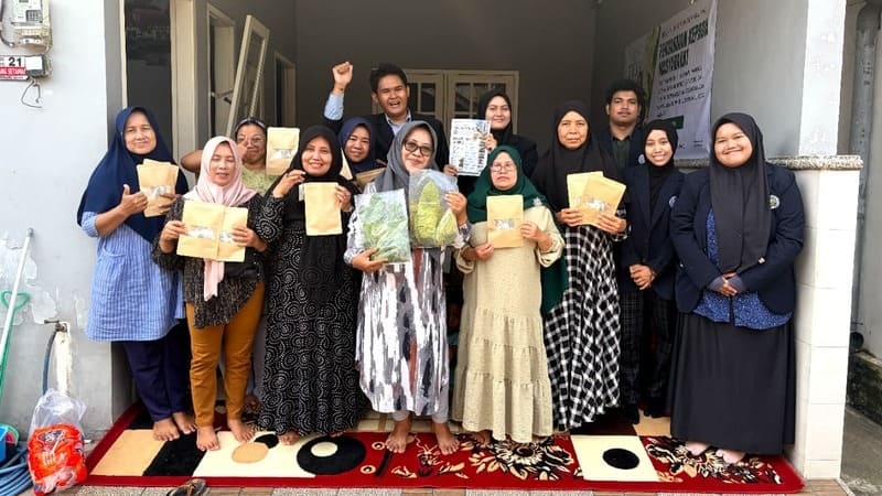 Mahasiswa UM Sulap Daun Mangga Jadi Teh Herbal Sehat